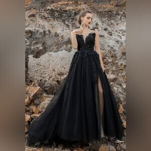 Cocomelody Gracie A Line Court Train Tulle Black Gothic Wedding Dress CW2338 16